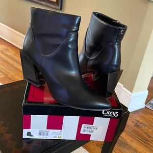 Hasley bootie by Sam Edelman Circus